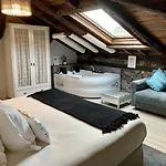 Akla Palacio Torre De Ruesga 발레