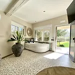 호텔 Akla Palacio Torre De Ruesga 4*