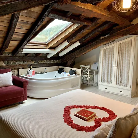 Akla Palacio Torre De Ruesga 4*