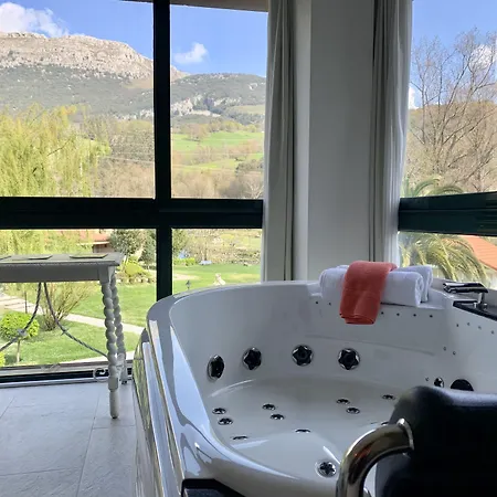 Akla Palacio Torre De Ruesga Hotel Valle (Ruesga)