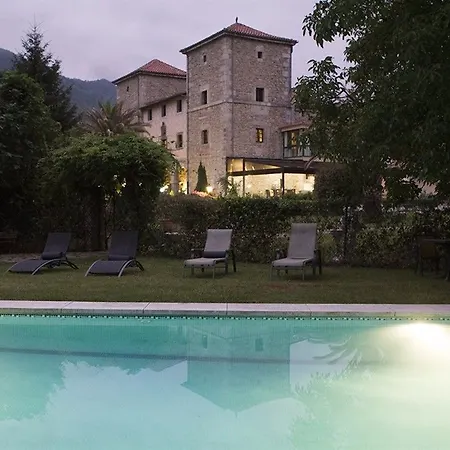 Ξενοδοχείο Akla Palacio Torre De Ruesga 4*