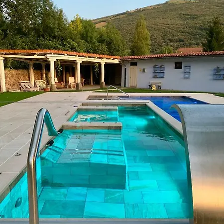 Hotel Akla Palacio Torre De Ruesga 4*