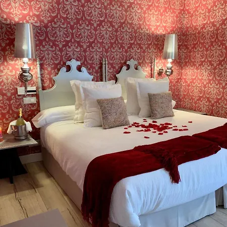 Palacio Torre De Hotel 4*