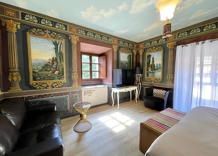 Akla Palacio Torre De Ruesga 4*