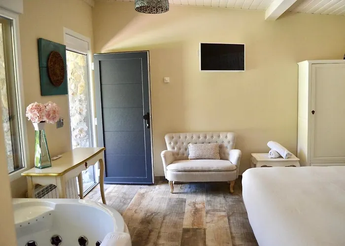 Akla Palacio Torre De Ruesga