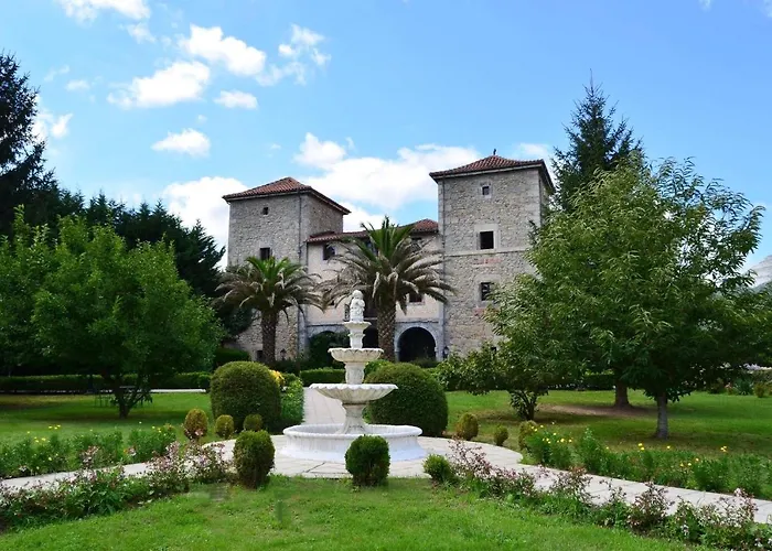 מלון Akla Palacio Torre De Ruesga Valle (Ruesga)