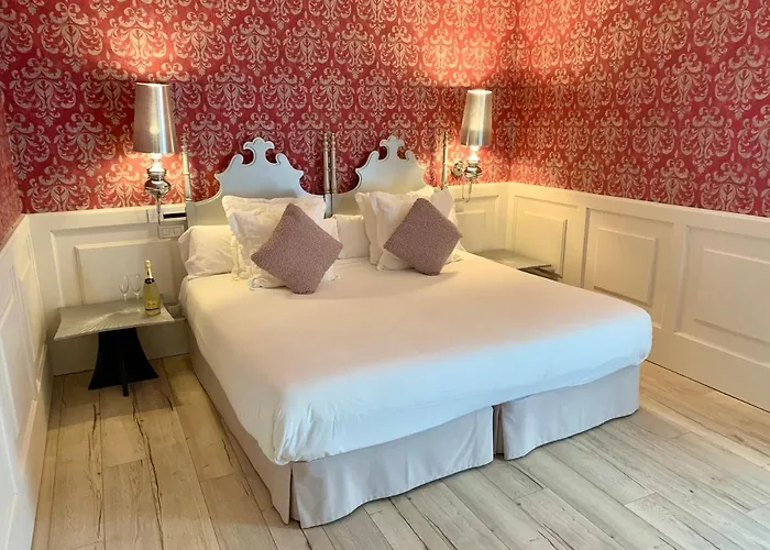 Akla Palacio Torre De Ruesga