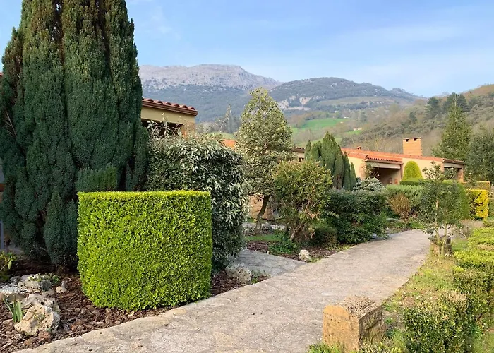 Hotell Akla Palacio Torre De Ruesga