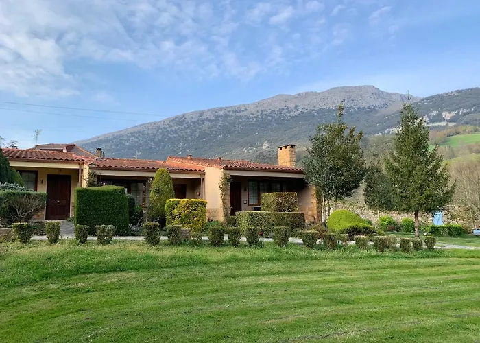 Palacio Torre De Ruesga 4* Valle (Ruesga)